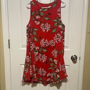 Women’s Sleeveless Floral Asymmetrical 
Dress Large